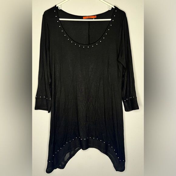 Belldini Black Blouse With Fish Net Wrists /Hem With Studs Size Medium - Picture 1 of 7